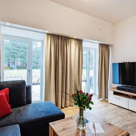 Apartment Prora - Familienfreundliche Ferienwohnung mit Terrasse, Waschmaschine und Gemeinschaftssauna - Ostseebrise Binz